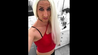 Künstlerische Crossdresserin Tranisa Transgender-Falle