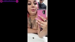 Fucked Raw and Breed ve veřejné toaletě