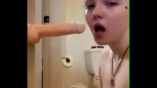 Russiske teenagere øver blowjob 1