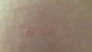 Close-up anale dildo van 12 cm lul bedekt met spermaglijmiddel Transgender Crossdress