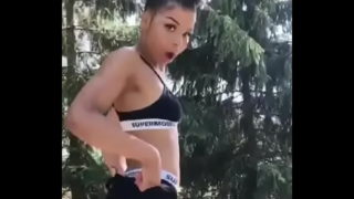 Shemale Too Lit