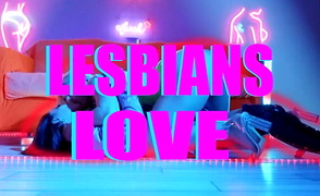 Lesbians Love PMV – Unholy Remix