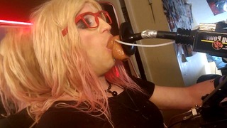 Sissy Receives Facial From Dildo Machine